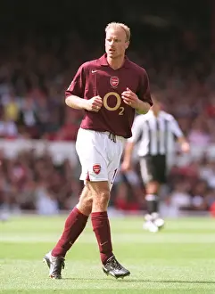 Dennis Bergkamp (Arsenal). Arsenal 2: 0 Newcastle United. FA Premier League