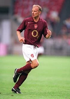 Images Dated 20th September 2005: Dennis Bergkamp (Arsenal). Arsenal 2: 1 Porto. The Amsterdam Tournament