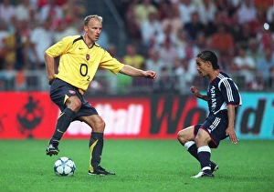 Dennis Bergkamp (Arsenal) Nigel De Jong (Ajax). Ajax 0: 1 Arsenal