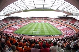 Images Dated 26th July 2006: Dennis Bergkamp Farewell: Arsenal vs. Ajax at Emirates Stadium (2006)