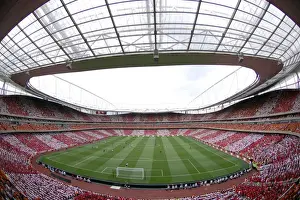 Dennis Bergkamp's Farewell: Arsenal's Triumph over Ajax (2:1) at Emirates Stadium, London (2006)