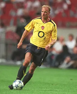 Dennis Bergkamp's Victory Goal: Arsenal's Win at Ajax Amsterdam Tournament, 29/7/05