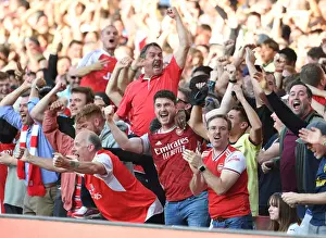 Arsenal V Tottenham Hotspur 2021-22 Prints: The Derby Battle: Arsenal vs. Tottenham at Emirates Stadium, 2021-22