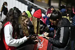 Arsenal Women V West Ham United Women 2022-23 Prints: Determined Rafaelle Souza in Action: Arsenal Women vs West Ham United