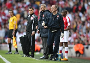 Images Dated 18th October 2008: Dr Ian Beasley and Arsenal manager Arsene Wenger
