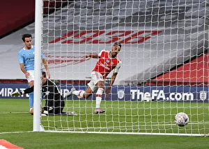 Dramatic FA Cup Semi-Final Moment: Aubameyang Scores for Arsenal Against Manchester City