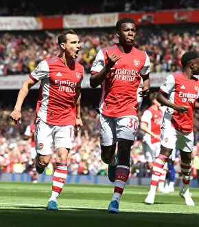 Eddie Nketiah's Double: Arsenal's Thrilling Victory Celebration vs Leeds United (2021-22)