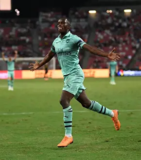 Eddie Nketiah's Stunner: Arsenal Stuns Paris Saint-Germain in 2018 International Champions Cup, Singapore