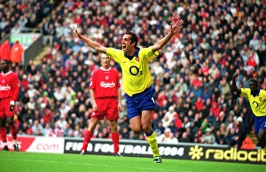 Edu Gallery: Edu celebrates scoring Arsenals 1st goal