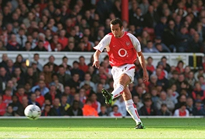 Edu Gallery: Edu scores Arsenals 1st goal from a free kick