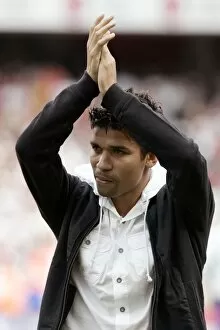 Images Dated 12th August 2008: Eduardo (Arsenal) claps tha Arsenal fans