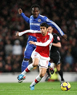 Arsenal v Chelsea 2009-10 Gallery: Eduardo (Arsenal) Michael Essien (Chelsea). Arsenal 0: 3 Chelsea. Barclays Premier League