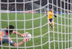 Eduardo (Arsenal) has his penalty saved by Roma goalkeeper