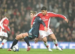 Arsenal v West Ham United 2009-10 Collection: Eduardo (Arsenal) Valon Behrami (West Ham). Arsenal 2: 0 West Ham United
