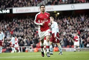 Arsenal v Burnley FA Cup 2008-9 Collection: Eduardo's Brace: Arsenal's 3-0 FA Cup Victory Over Burnley