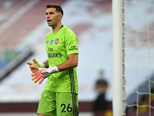 Emi Martinez in Action: Arsenal vs. Aston Villa, Premier League 2019-2020