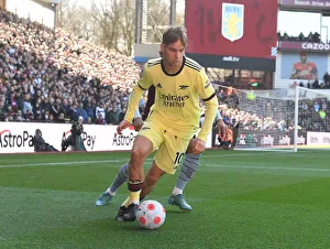 Emile Smith Rowe in Action: Arsenal vs. Aston Villa, Premier League 2021-22