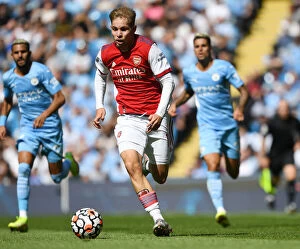 Images Dated 28th August 2021: Emile Smith Rowe in Action: Manchester City vs. Arsenal, Premier League 2021-22