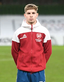 Dundalk v Arsenal 2020-21 Collection: Emile Smith Rowe Prepares for Arsenal's Europa League Clash Against Dundalk FC (December 2020)