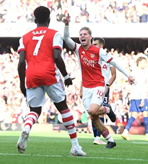 Emile Smith Rowe Scores Thrilling First Goal Against Tottenham Hotspur in 2021-22 Premier League