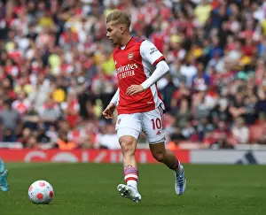 Arsenal V Manchester United 2021-22 Prints: Emile Smith Rowe Shines: Arsenal's Star Performance Against Manchester United (2021-22)