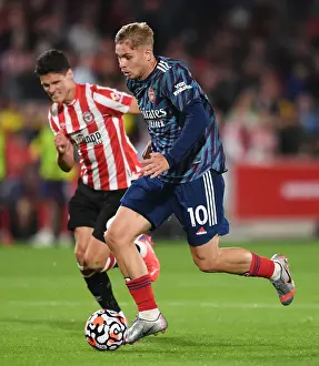Brentford V Arsenal 2021-22 Prints: Emile Smith Rowe vs Christian Norgaard: Battle in the Premier League - Brentford vs Arsenal (2021-22)