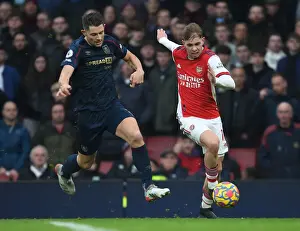 Emile Smith Rowe vs. James Tarkowski: Intense Face-Off in Arsenal's Battle Against Burnley