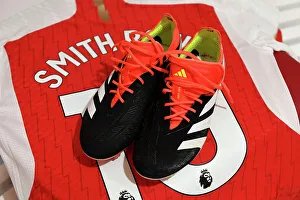Arsenal V Crystal Palace 2023-24 Prints: Emile Smith Rowe's Gear Up