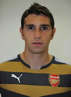 Emiliano Martinez: Arsenal First Team Photocall 2015-16