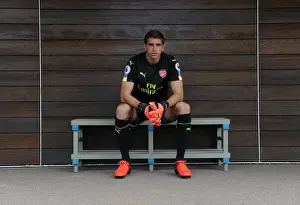 Emiliano Martinez at Arsenal's 2016-17 First Team Photocall