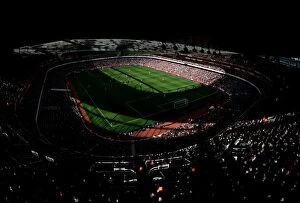 Images Dated 2nd April 2017: Emirates Battle: Arsenal vs Manchester City, Premier League 2016-17
