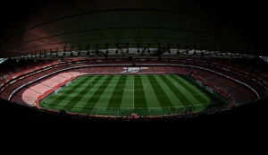 Arsenal V Manchester United 2016-17 Prints: Emirates Battle: Arsenal vs Manchester United, Premier League 2016-17