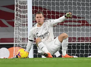 Empty Emirates: Bernd Leno's Struggle in Arsenal's Loss to Wolverhampton Wanderers (Premier League 2020-21)