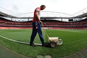 Images Dated 27th August 2014: Emirates Stadium: Arsenal's Prepared Pitch for Besiktas (2014/15 Champions League)