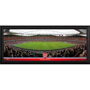 Images Dated 10th January 2014: Emirates Stadium Match In Action Halfway Day Framed Panoramic