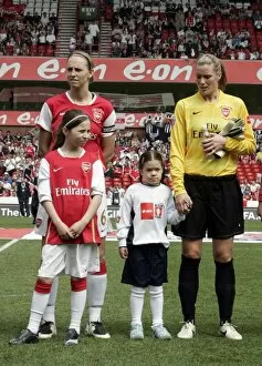 Images Dated 6th May 2008: Emma Byrne and Faye White with the mascots