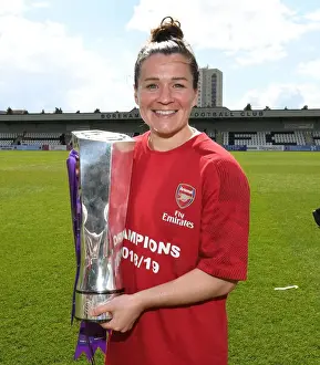 Emma Mitchell and the WSL Trophy: Arsenal Women Celebrate Championship Win over Manchester City