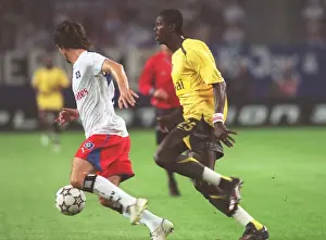 Emmanual Adebayor (Arsenal) Raphael Wicky (Hamburg)