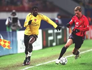 Emmanuel Adebayor (Arsenal) Aleksei Berezutskiy (CSKA)