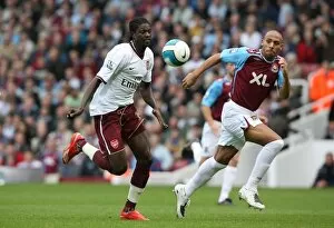 Images Dated 1st October 2007: Emmanuel Adebayor (Arsenal) Anton Ferdinand (West Ham)