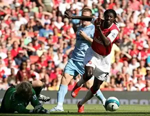 Arsenal v Manchester City 2007-08 Collection: Emmanuel Adebayor (Arsenal) Casper Schmeichel (Man City)