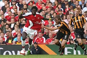 Images Dated 27th September 2008: Emmanuel Adebayor (Arsenal) Michael Turner (Hull)