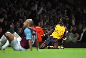 Images Dated 26th October 2008: Emmanuel Adebayor celebrates Arsenals 1st goal