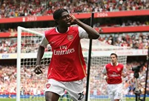 Images Dated 2nd September 2007: Emmanuel Adebayor celebrates scoring Arsenals 1st goal