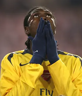 Emmanuel Adebayor's Goal Secures 1:0 Victory for Arsenal against PSV Eindhoven in UEFA Champions League
