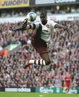 Liverpool v Arsenal 2007-8 Collection: Emmanuel Eboue (Arsenal)