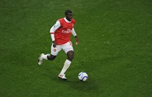 Emmanuel Eboue (Arsenal). Arsenal 5: 0 Leyton Orient, FA Cup Fifth Round Replay