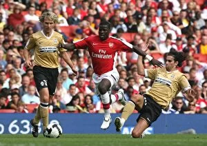 Images Dated 2nd August 2008: Emmanuel Eboue (Arsenal) Cardoso Tiago and Pavel Nedved (Juventus)