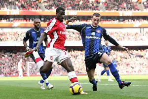 Emmanuel Eboue (Arsenal) George McCartney (Sunderland). Arsenal 2: 0 Sunderland