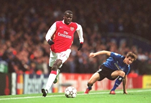 Images Dated 21st November 2006: Emmanuel Eboue (Arsenal) Mario Fillinger (Hamburg)